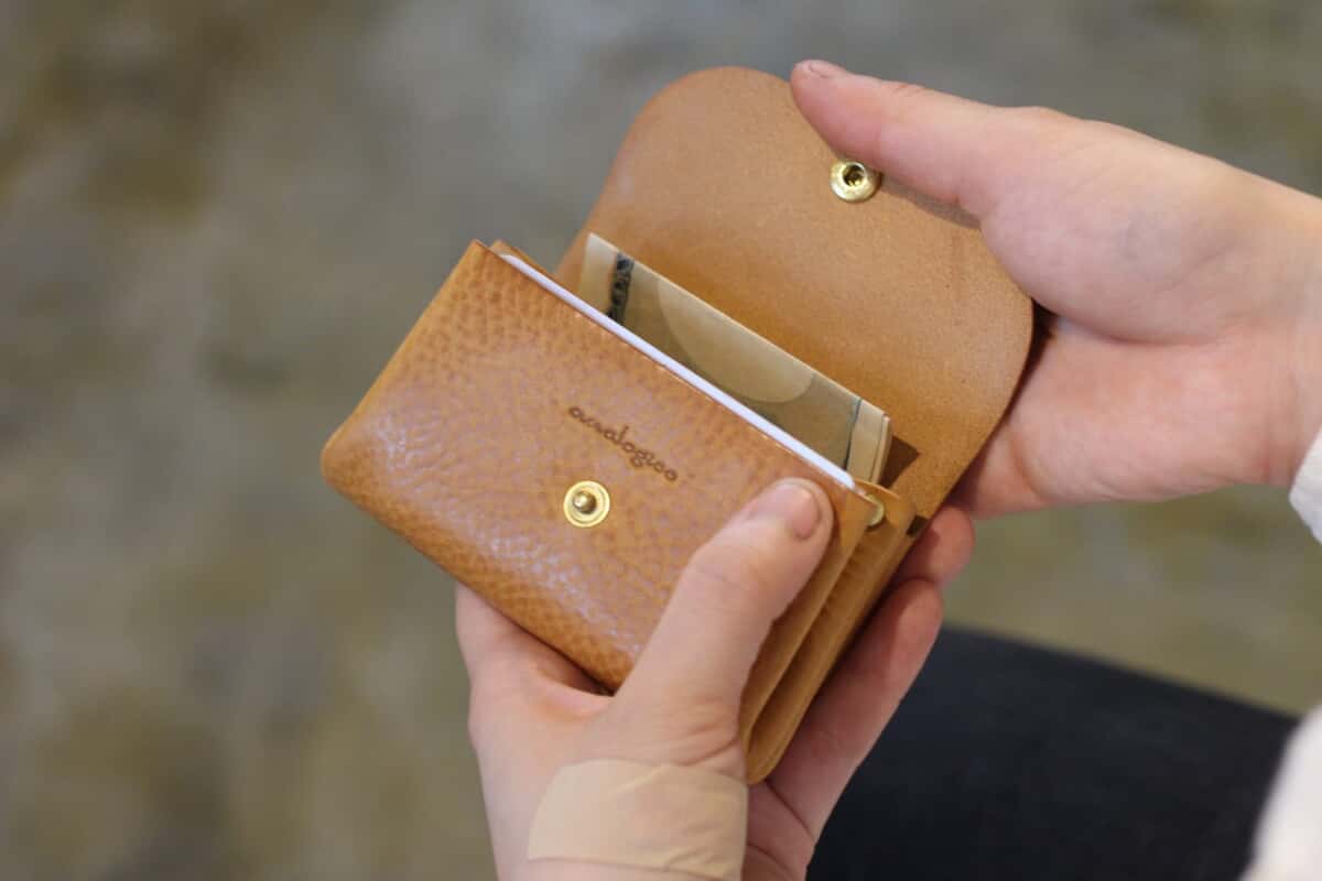 アナロジコのカシメミニ財布